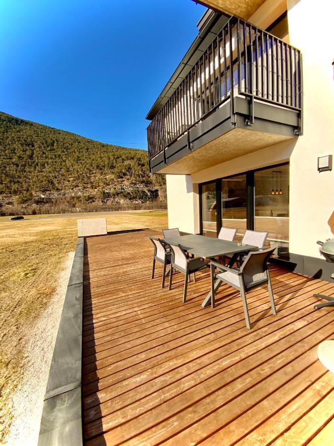Deluxefort Fuer 10 Gaeste Mit Eigenem Whirlpool Und Fasssauna Imst Dış mekan fotoğraf